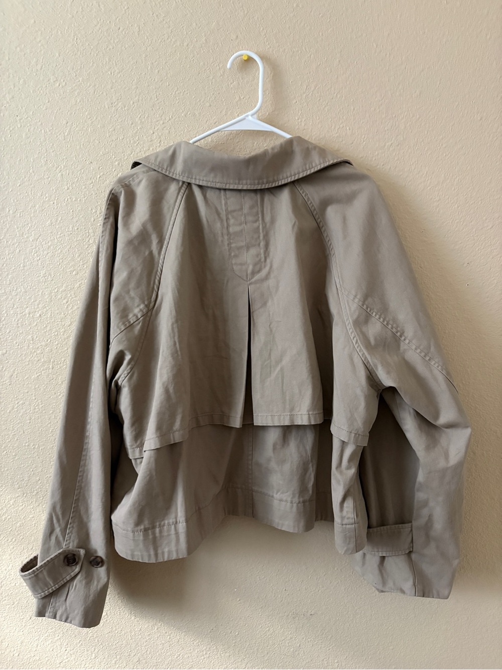 GAP Women's Taupe Short Double-Breasted Trench Coat - Picture 3 of 3